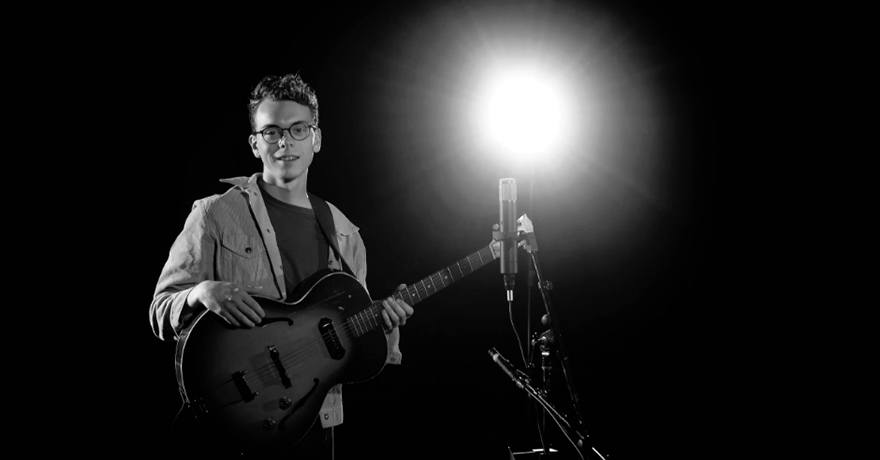 Photo of Canadian singer-songwriter Levi Randal